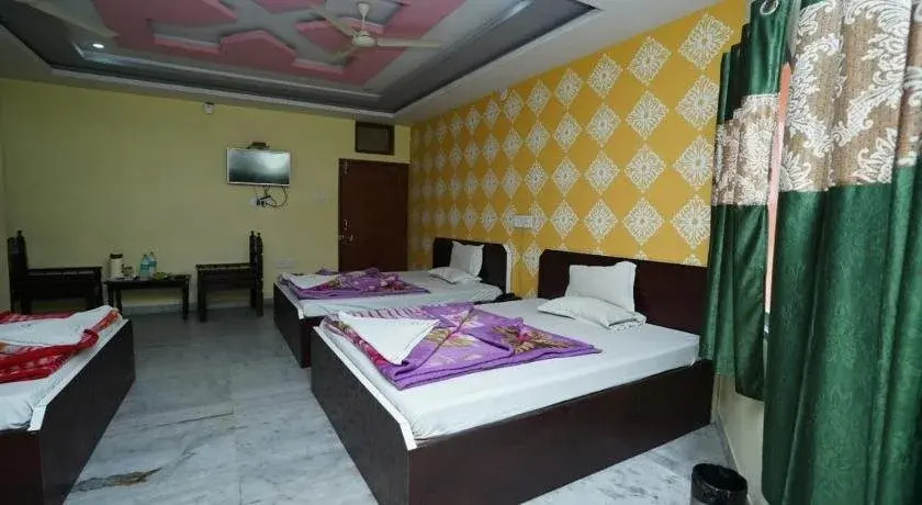 Hotel Gokul Palace