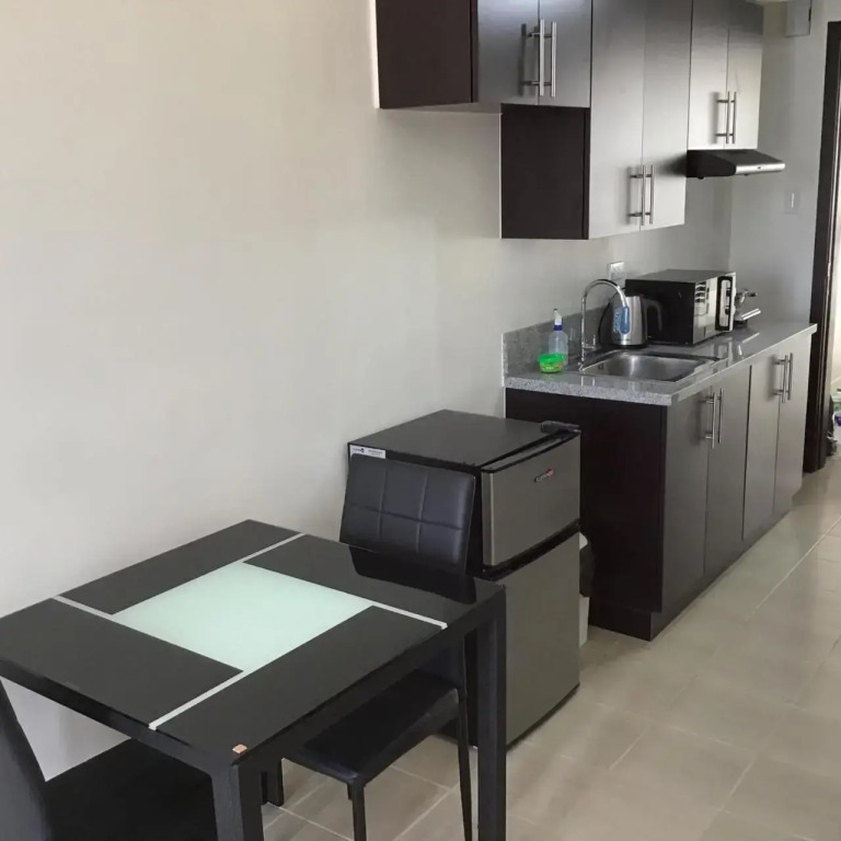 Studio Condominium - Short and Long Term Staycation