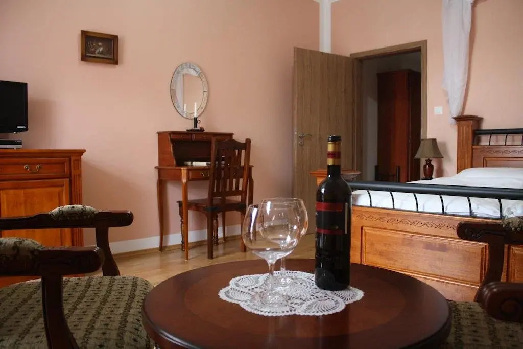 Hotel Lony