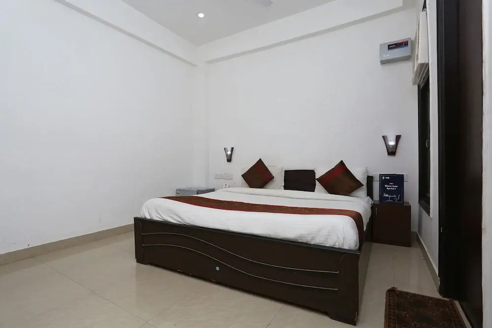 OYO 6540 Tirupati Residency