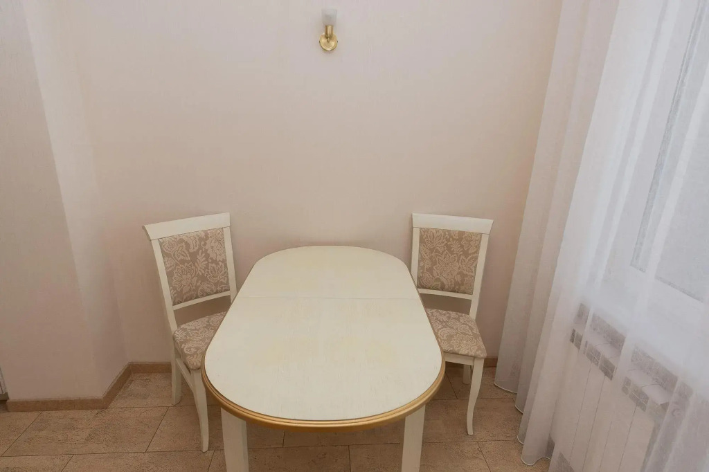 8th floor apartment
