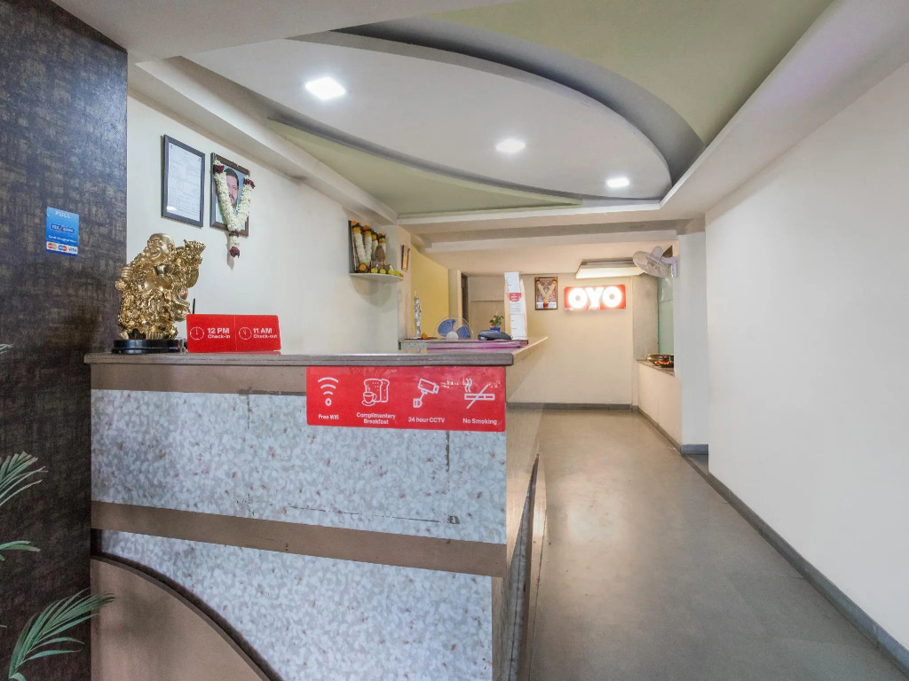OYO 15847 Hotel Mathura Lodging