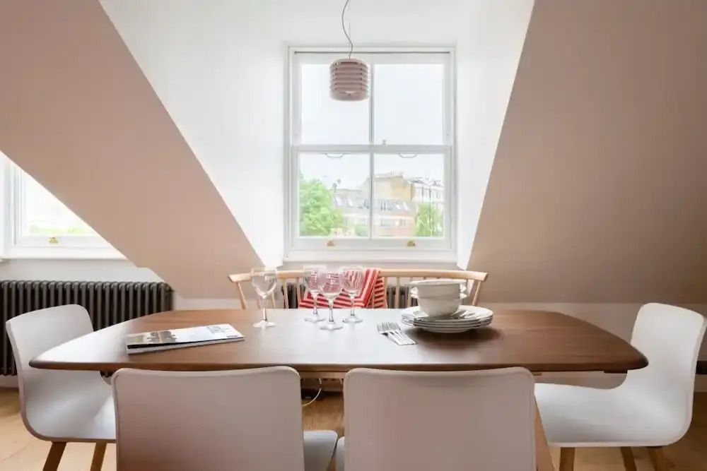 The Lansdowne Crescent - Bright 3bdr Top Floor Apartment in Notting Hill