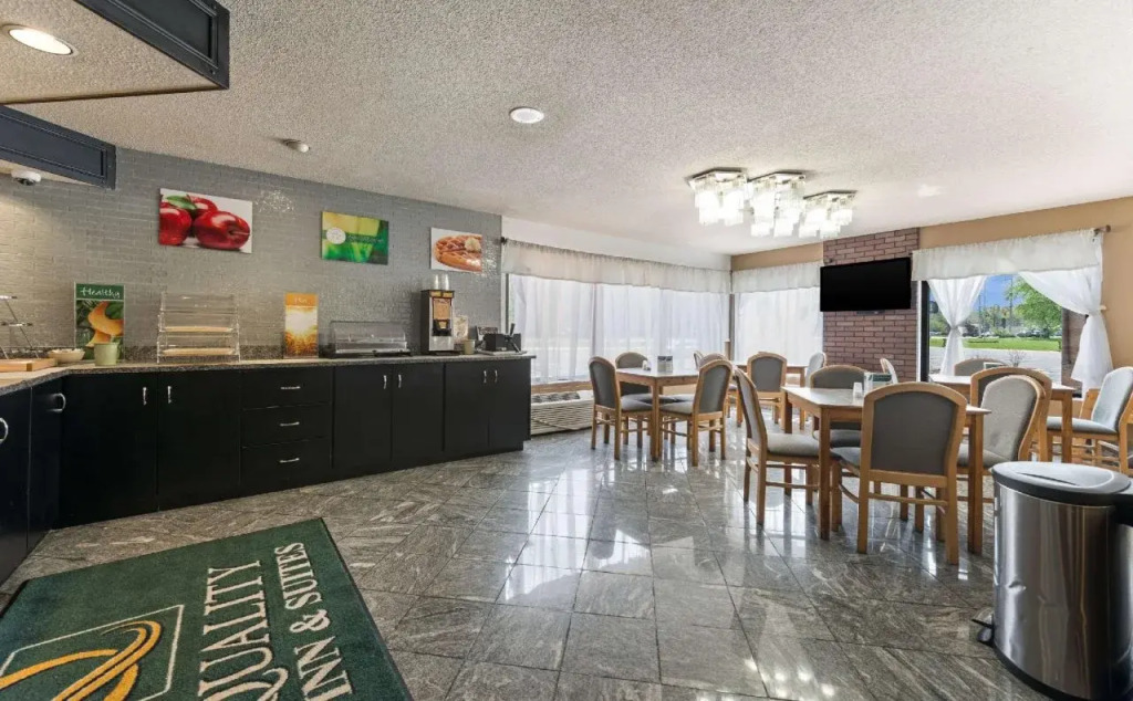 Quality Inn & Suites Portage Central