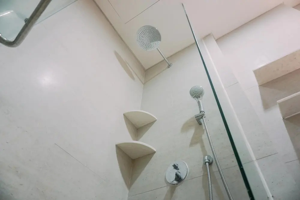 Homey And Warm Studio At 28Th Floor Gold Coast Apartment