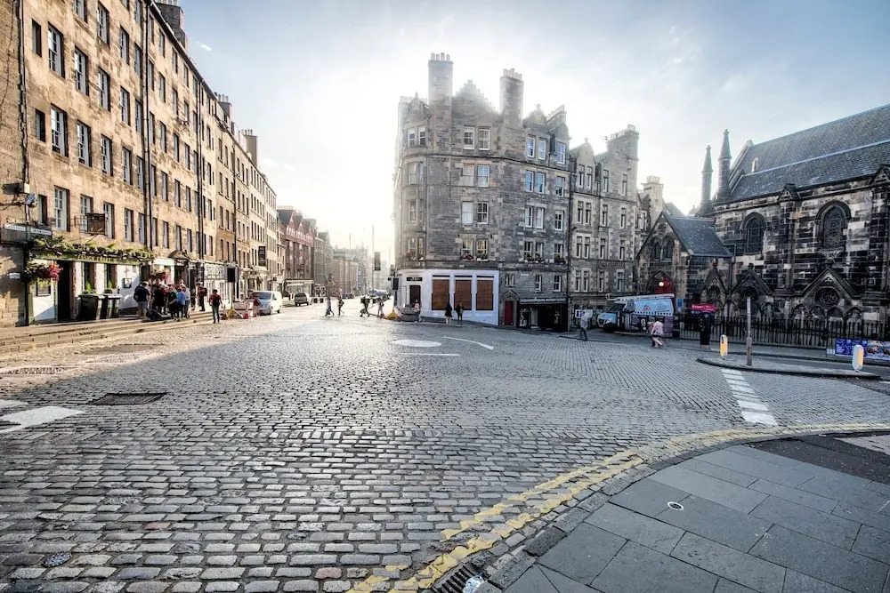 Lovely 2Br Home Next To The Castle