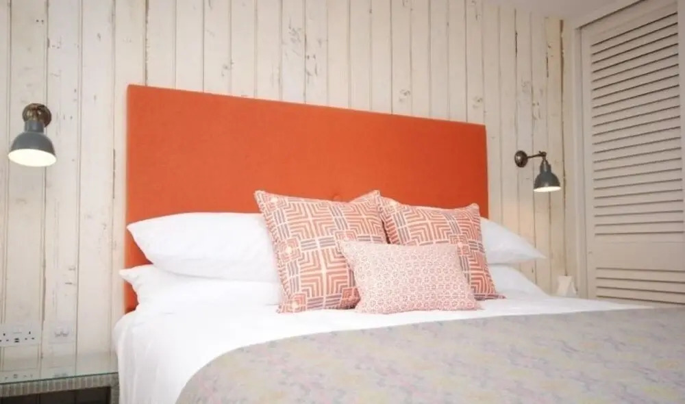 3 The Salterns, Chichester 402395