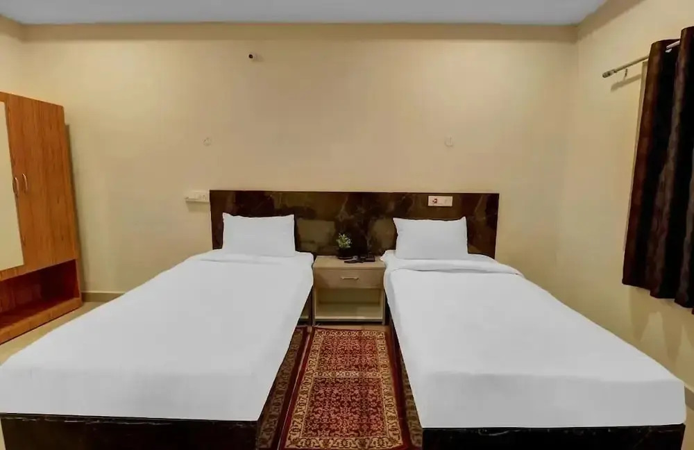 Sharans Inn Gandimisamma