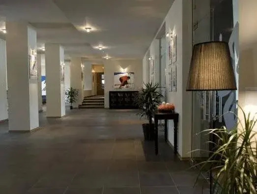 White Lavina Spa and Ski Lodge