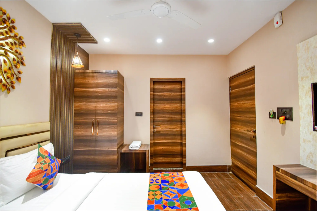 FabHotel Prime Jalsa - Nr Axis Mall