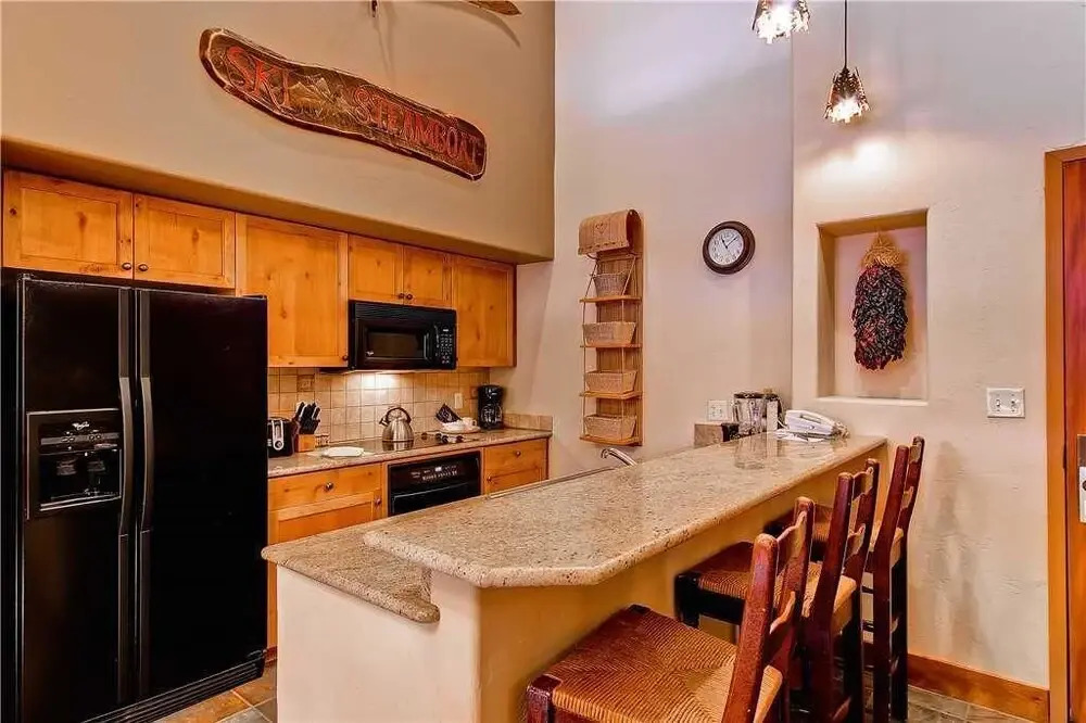 Tl2306 Top Floor and Amenities Galore! Beautuful Residence! Winter Specials!
