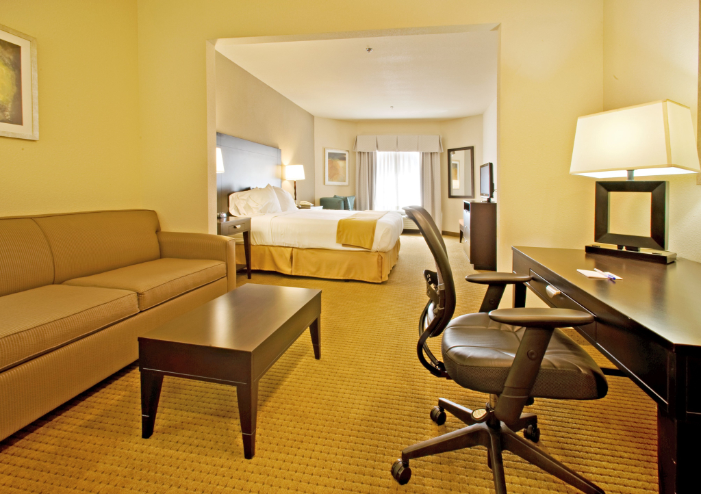 Holiday Inn Express Hotel & Suites Shamrock North by IHG