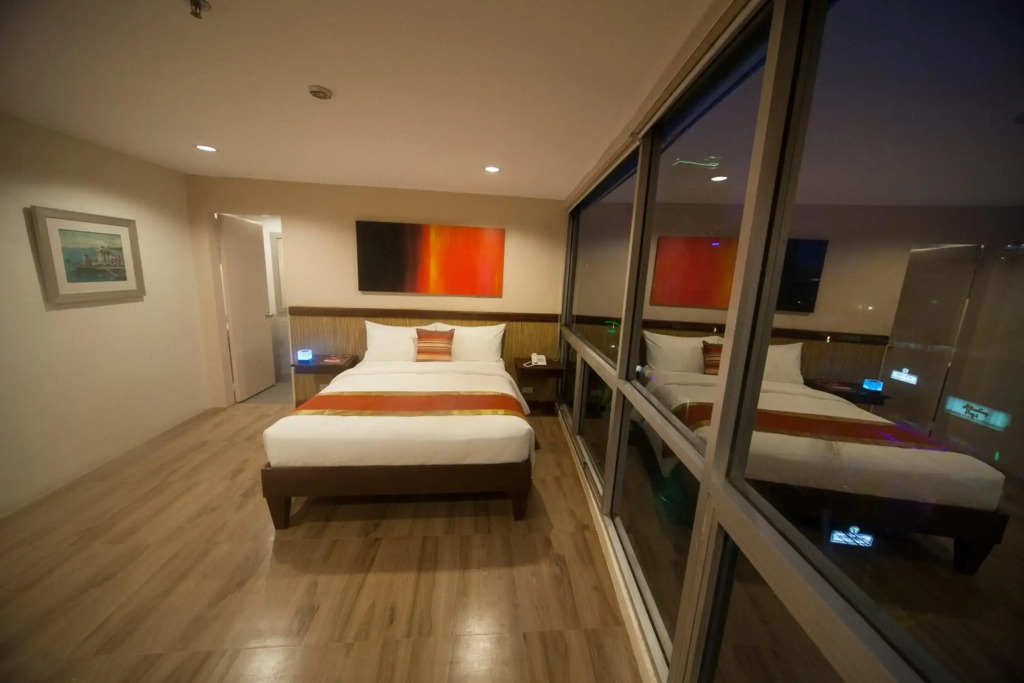 NS Royal Hotel