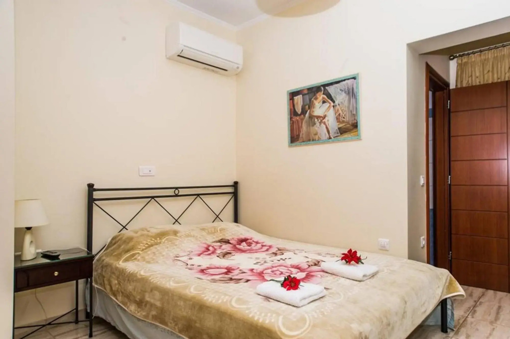 Cozy flat in an olive grove 1.5km to a sandy beach