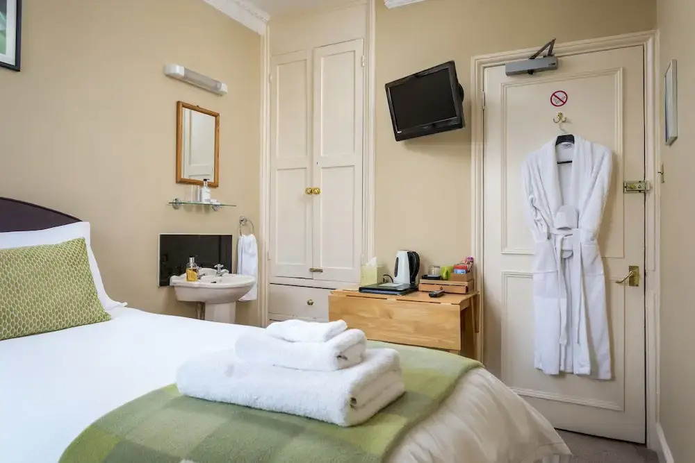Crossways Guest House Cheltenham