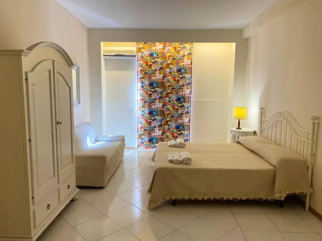 3 bedrooms house with sea view furnished terrace and wifi at Acireale 7 km away from the beach