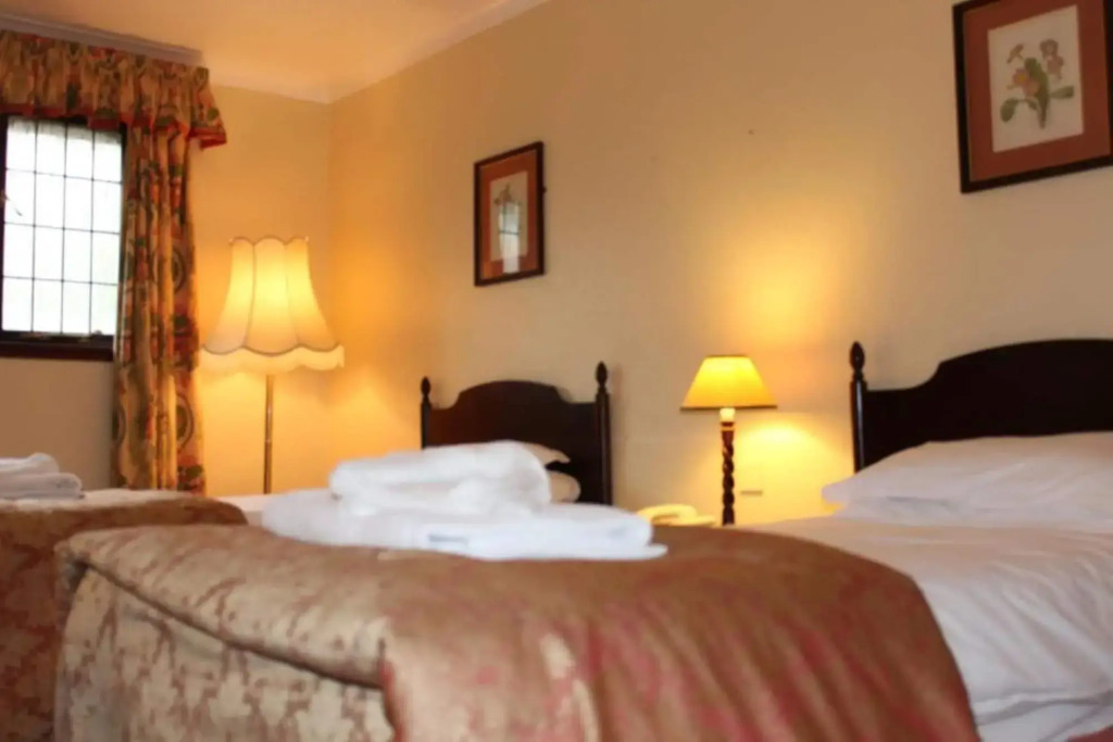 The Devils Punchbowl Hotel