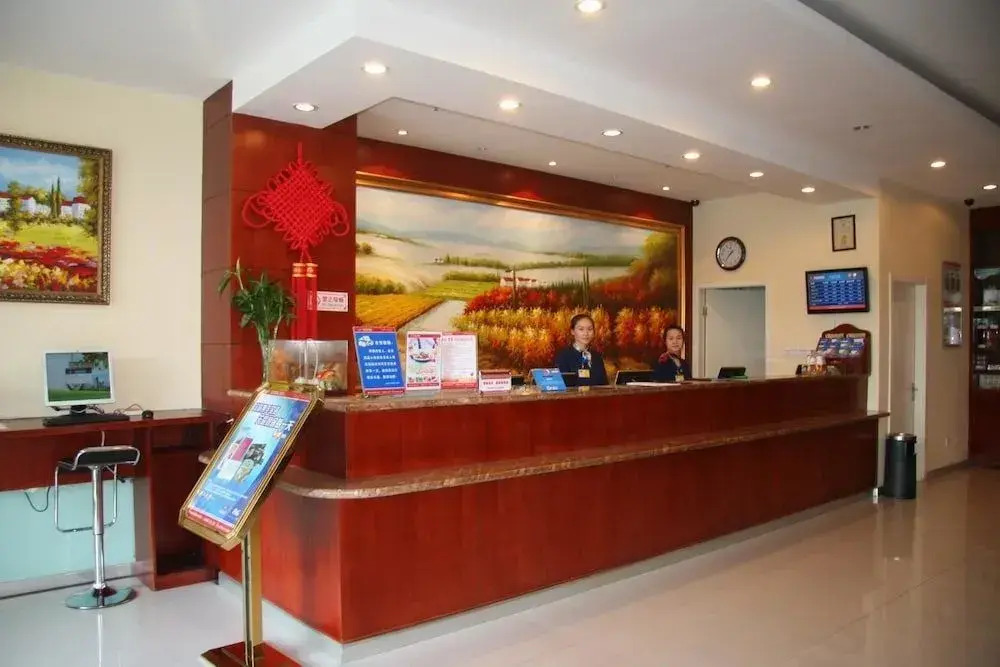 Madison Hotel Qingdao City Center (May Fourth Square)