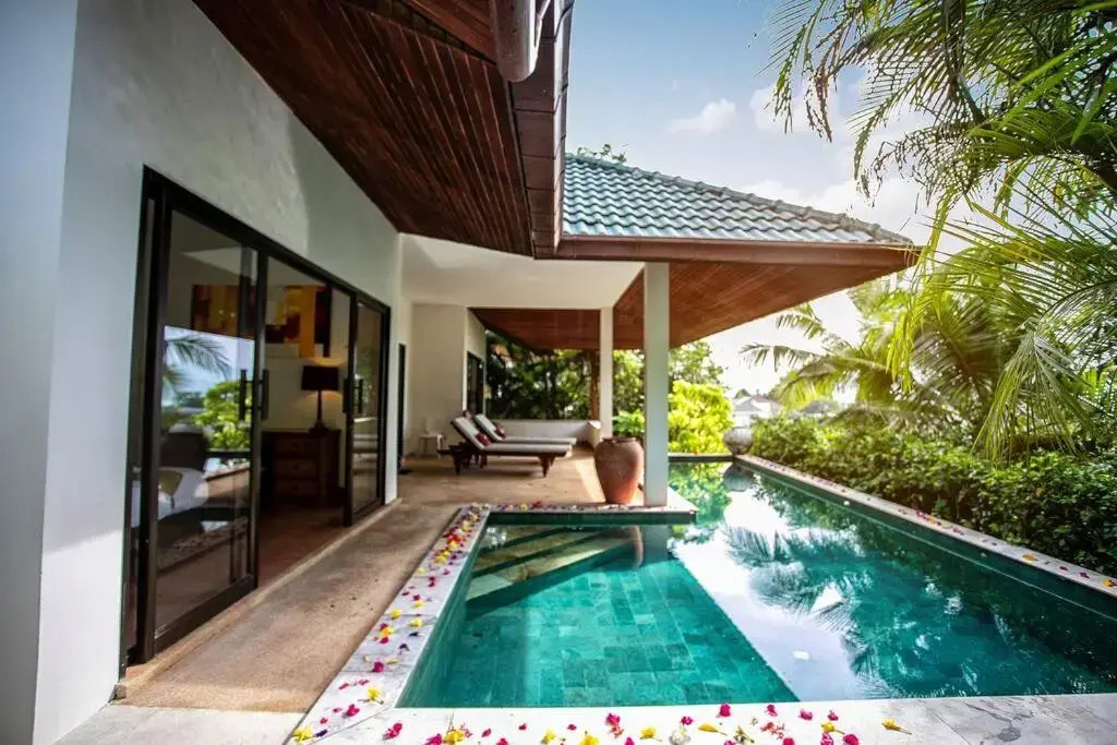 Secret Garden Villa 3BR（Pool/Walk to beach）