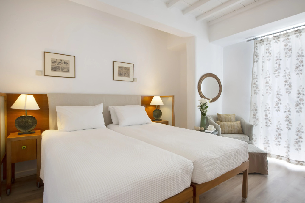 Dorion Hotel