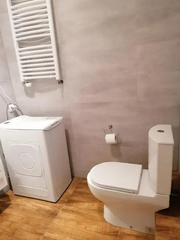Hostel Tulip - Pokój 2 ze wspólną łazienką i kuchnią