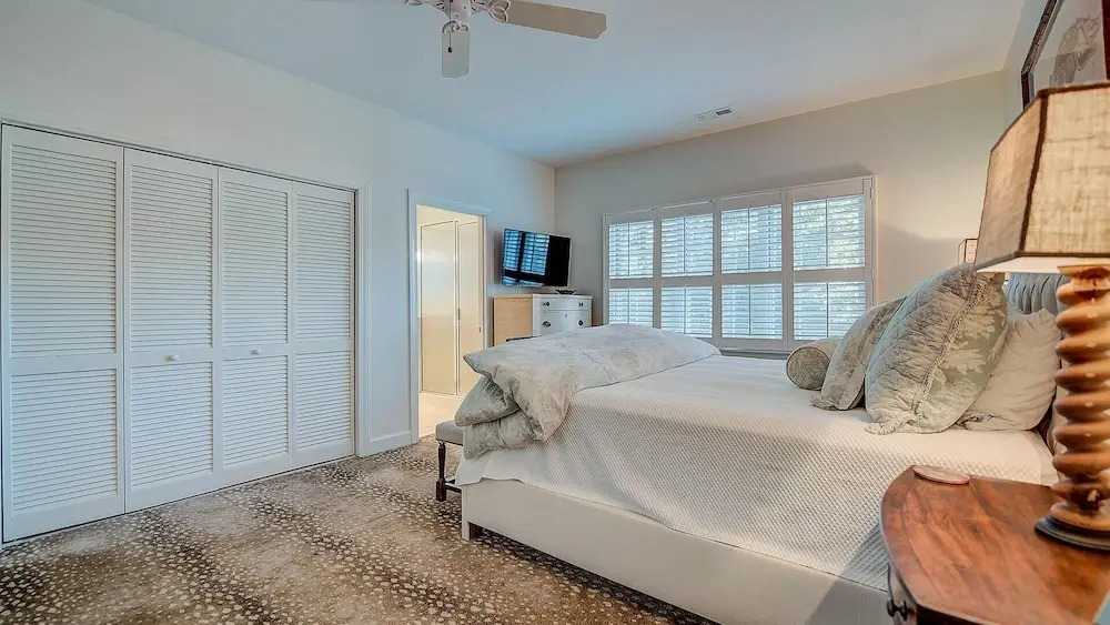 510 Grier 3 Br Villa by RedAwning