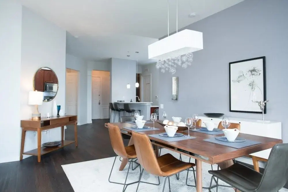 Penthouse Vision. 3 Bedroom Condo by Redawning