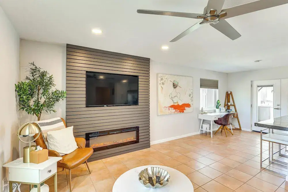 Casita + Chef's Kitchen: Lake Havasu Desert Oasis