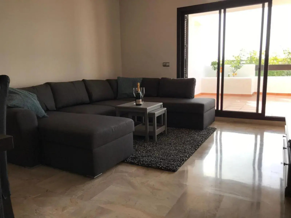 Luxury apartment set in Doña Julia Golf Course