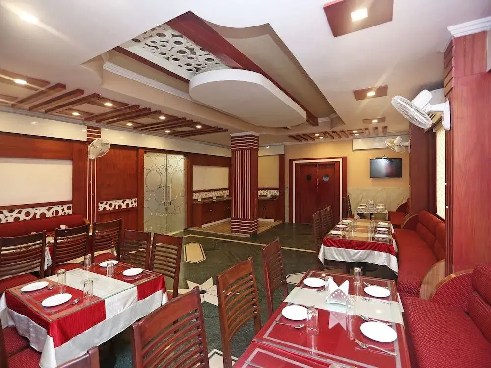 OYO 9537 Hotel Park Grace