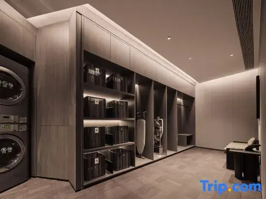 Shantou Railway Station Huangshan Road Atour Hotel