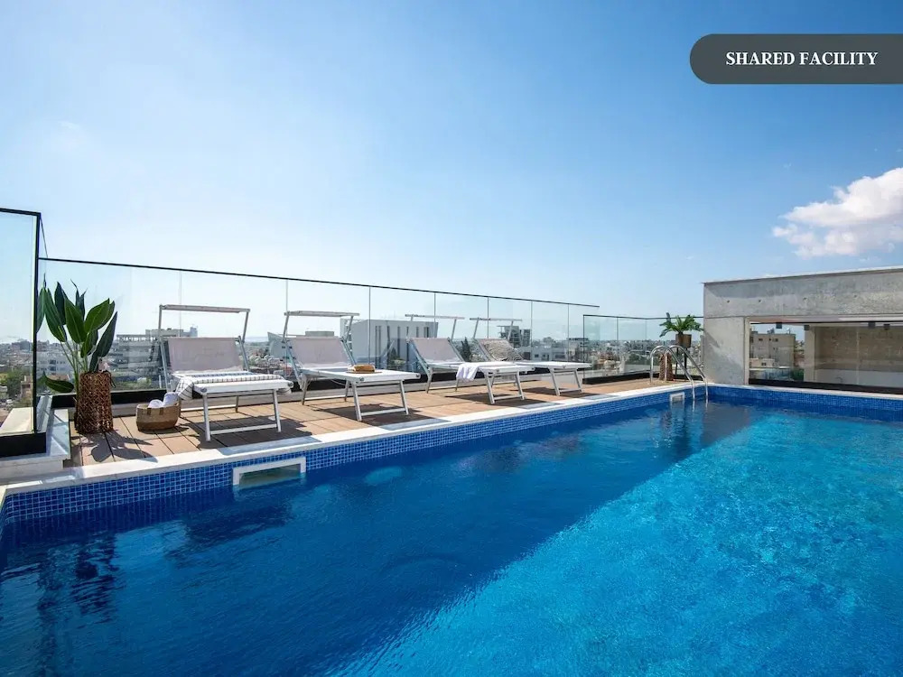 Sanders Crystal 1 - Large 4-bdr Penthouse With Shared Pool