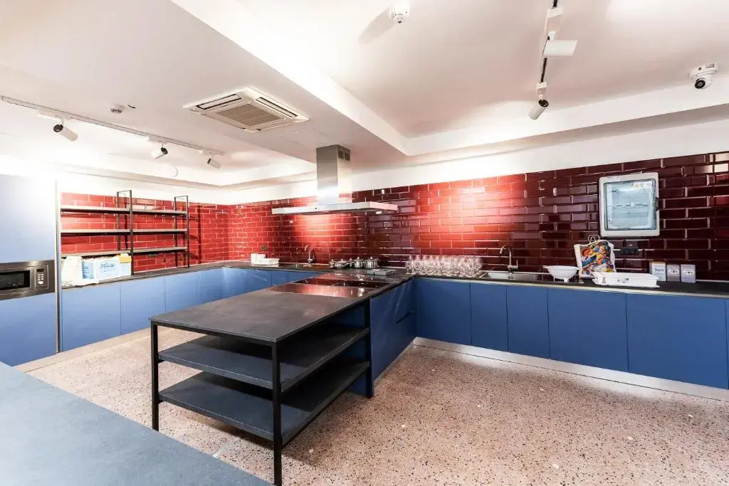 Marathon Hostel