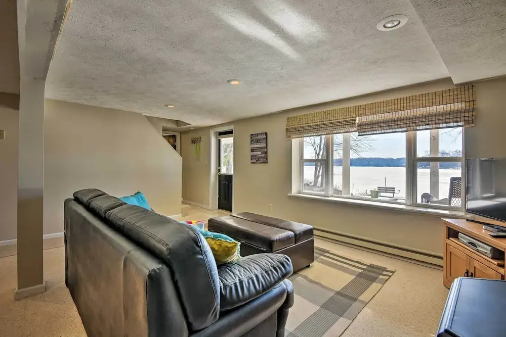 Waterfront Pocono Lake Home w/ Private Dock