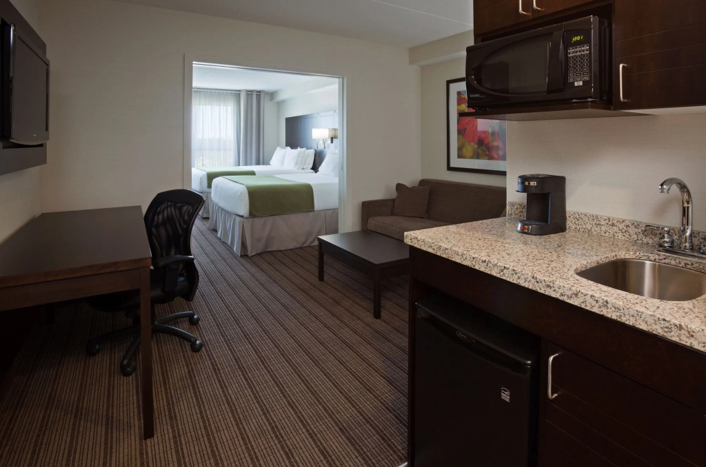 Holiday Inn Express New Liskeard