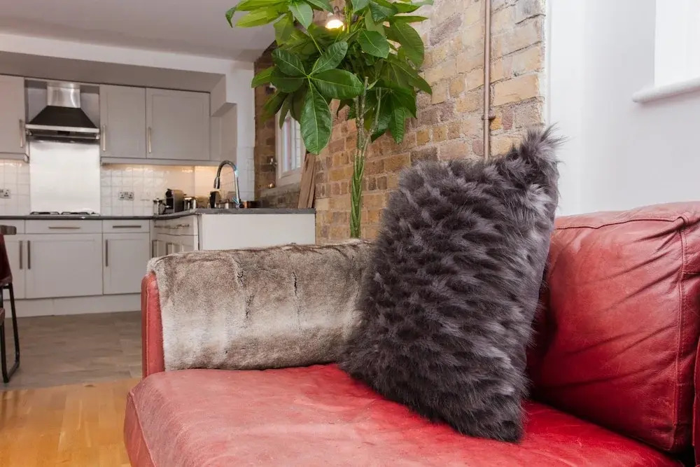 2 Bedroom Flat near Canary Wharf Sleeps 4