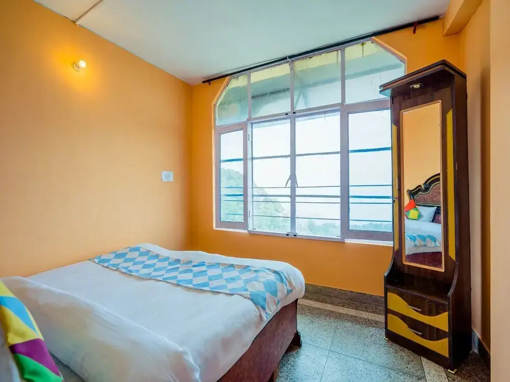 OYO Home 14127 Doon View 2BHK