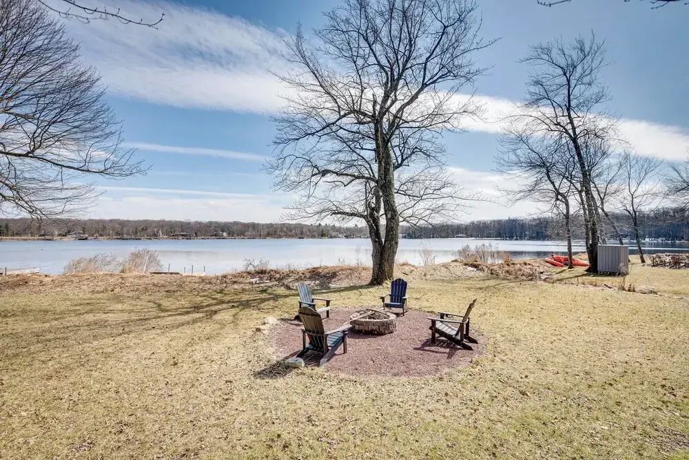 Dock & Sunroom: Waterfront Home Near Kalahari