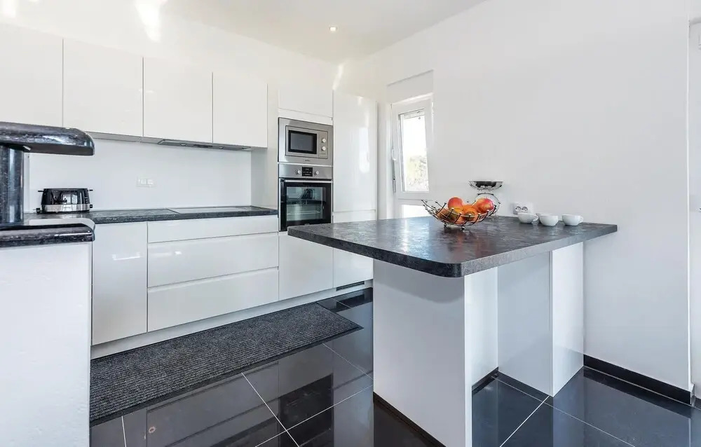 Three-Bedroom Holiday Home In Brodarica
