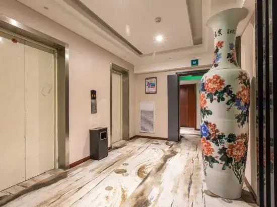 Floral Hotel · Xianning Hot Spring Valley