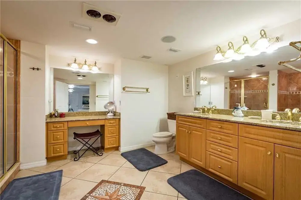 USS Gulf Breeze Beach - Five Bedroom Home