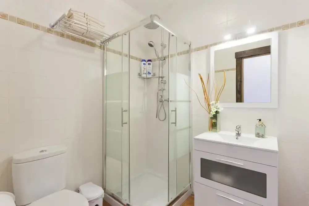 House With 6 Rooms in Nava de la Asunción, With Private Pool, Terrace, Enclosed Garden and Wifi