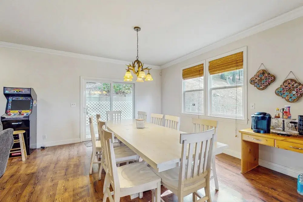 4BR Relaxing Home w/ Sing, Games & Ping-pong