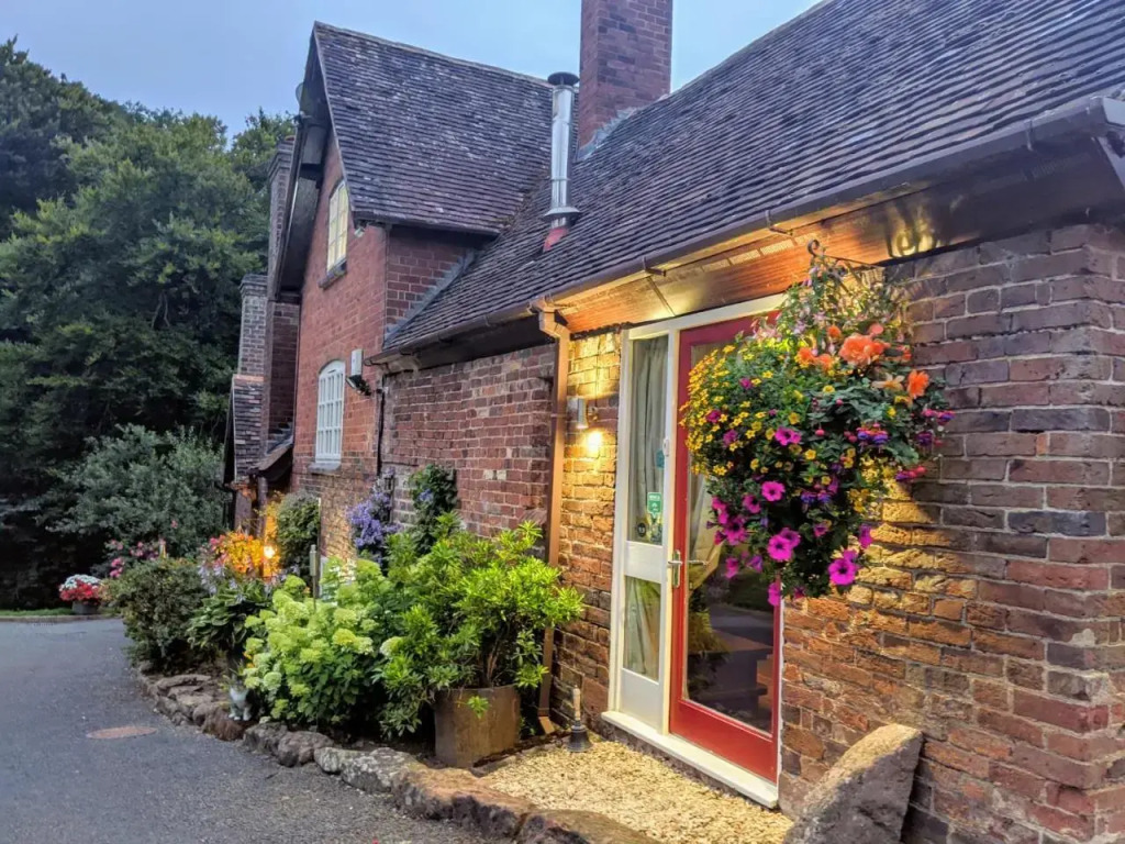 Worralls Grove Guest Farm House