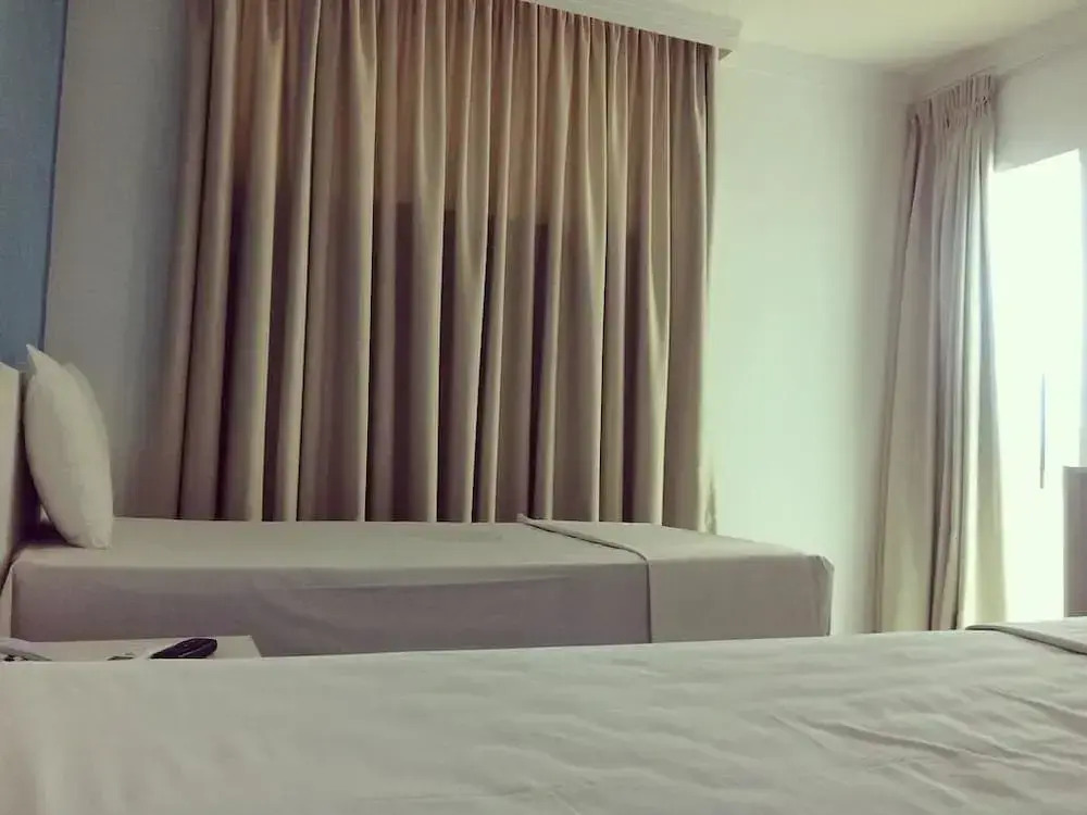 Augustos Hotel
