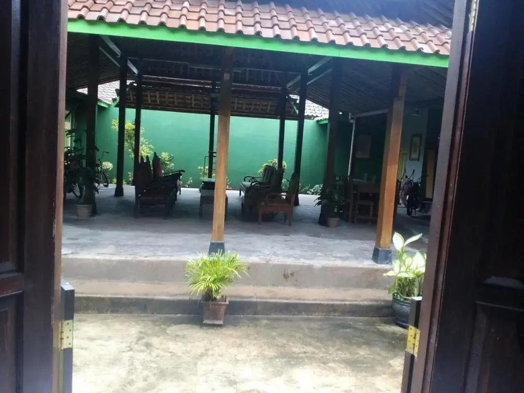 Pendopo Kayuwanan Syariah Near Terminal Giwangan