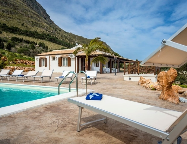 Villa Mare E Monti