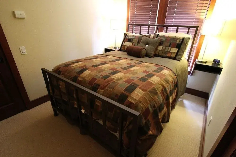 Juniper Crest 1 4 Bedroom Townhouse by RedAwning