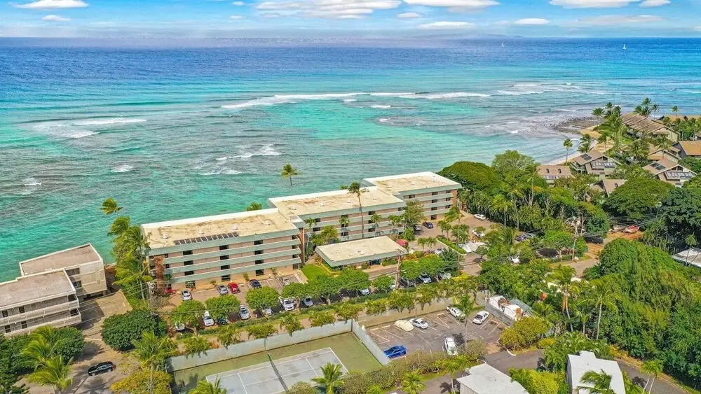 Kahana Reef #401 1 Bedroom Condo by Redawning