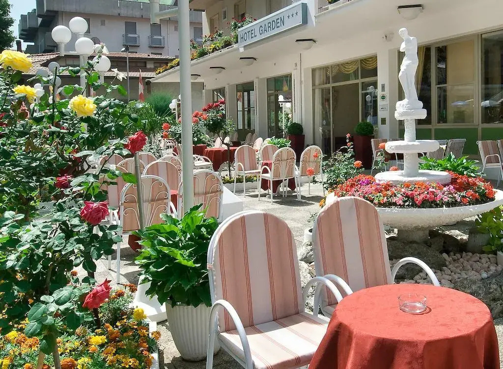 Hotel Garden - Parking Included
